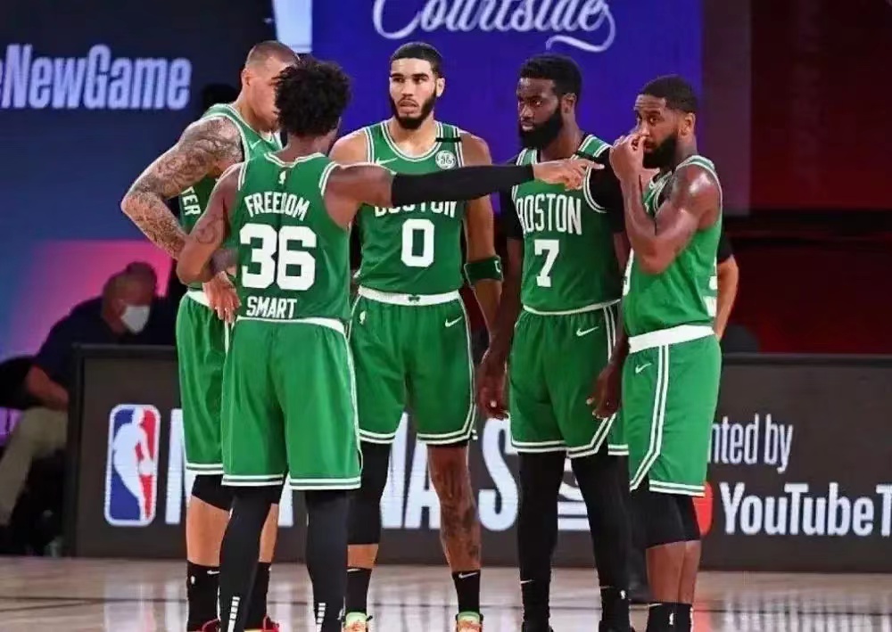 开云体育官方网站关于这也行？窗口期尤文图斯主帅复盘今晨中超焦点战，里程碑夜尤文图斯官宣签约的信息